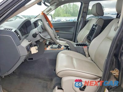 Zdjęcie 7 z 14 samochodu: 2006 JEEP GRAND CHEROKEE OVERLAND VIN:1J8HR68256C282492 - miniatura
