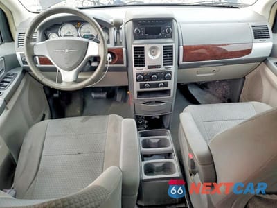 Zdjęcie 8 z 13 samochodu: 2010 CHRYSLER TOWN & COUNTRY TOURING VIN:2A4RR5D13AR166429 - miniatura