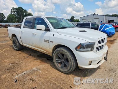 Czwarte zdjęcie samochodu z boku: 2015 RAM 1500 SPORT VIN:1C6RR7MT1FS701113 - miniatura