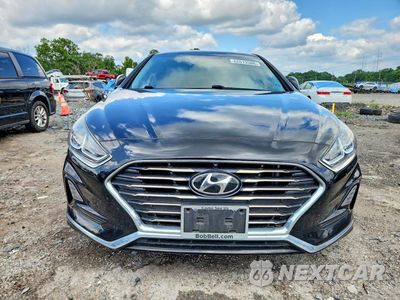 Piąte zdjęcie samochodu w środku: 2019 HYUNDAI SONATA SE VIN:5NPE24AF2KH758292 - miniatura