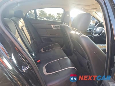 Zdjęcie 10 z 13 samochodu: 2015 JAGUAR XF SUPERCHARGED VIN:SAJWA0HP2FMU46906 - miniatura