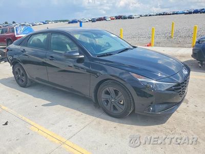 Czwarte zdjęcie samochodu z boku: 2022 HYUNDAI ELANTRA SEL VIN:KMHLS4AG0NU342909 - miniatura