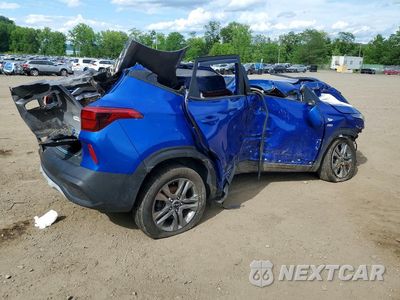 Trzecie zdjęcie samochodu z tyłu: 2023 KIA SELTOS LX VIN:KNDEPCAA6P7460985 - miniatura