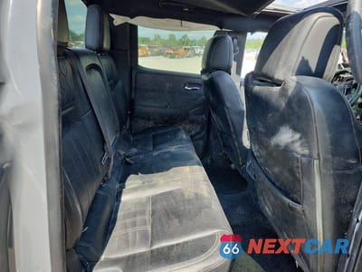 Zdjęcie 10 z 12 samochodu: 2022 NISSAN FRONTIER PRO-4X VIN:1N6ED1EK8NN639244 - miniatura