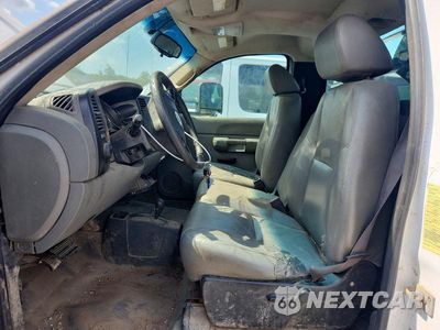 Zdjęcie 7 z 12 samochodu: 2008 CHEVROLET SILVERADO K2500 HEAVY DUTY VIN:1GBHK24608E139300 - miniatura