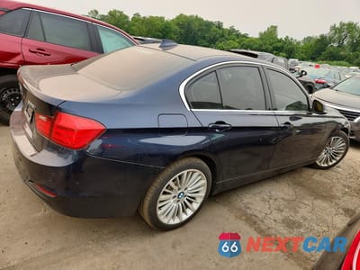 Trzecie zdjęcie samochodu z tyłu: 2014 BMW 328 XI VIN:WBA3B3G51ENR84941 - miniatura