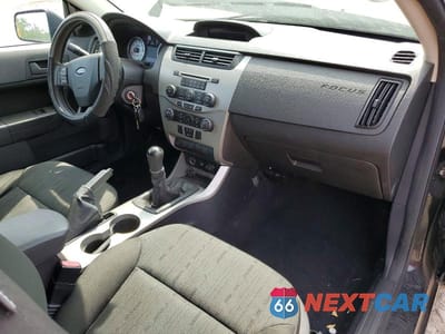 Zdjęcie 8 z 12 samochodu: 2008 FORD FOCUS SE VIN:1FAHP33N88W255839 - miniatura