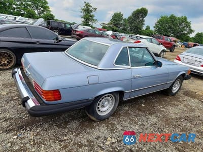 Trzecie zdjęcie samochodu z tyłu: 1984 MERCEDES-BENZ 380 SL VIN:WDBBA45A6EA005430 - miniatura