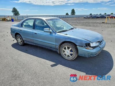 Czwarte zdjęcie samochodu z boku: 1994 HONDA ACCORD EX VIN:JHMCD5652RC081000 - miniatura