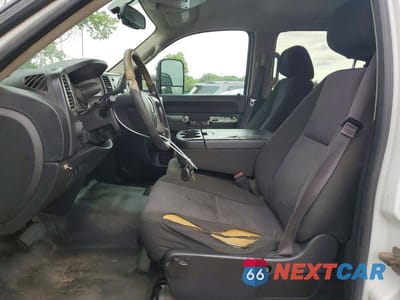 Zdjęcie 7 z 12 samochodu: 2014 GMC SIERRA K3500 SLE VIN:1GT423EGXEF130035 - miniatura