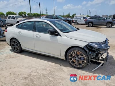 Czwarte zdjęcie samochodu z boku: 2026 B M W 2 SERIES 4D SEDAN 228I GC XDRIVE MSPORT VIN:WBA23GG00T7U37424 - miniatura
