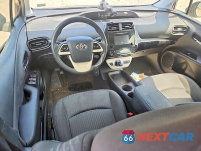 Zdjęcie 8 z 12 samochodu: 2017 TOYOTA PRIUS TWO VIN:JTDKBRFU1H3029292 - miniatura