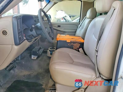 Zdjęcie 7 z 12 samochodu: 2006 CHEVROLET SILVERADO C1500 VIN:3GCEC14X16G253634 - miniatura
