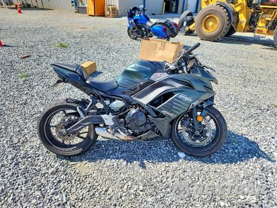 2025 KAWASAKI EX650 P ML5EXEP13SDAF8914 - główne zdjęcie licytacji z USA - miniatura