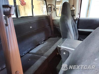 Zdjęcie 10 z 12 samochodu: 2002 DODGE DAKOTA SPORT VIN:1B7GG32X82S697320 - miniatura