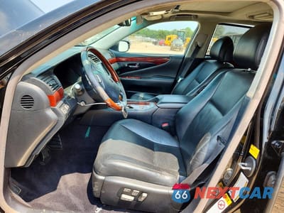 Zdjęcie 7 z 13 samochodu: 2008 LEXUS LS 600HL VIN:JTHDU46F985005445 - miniatura
