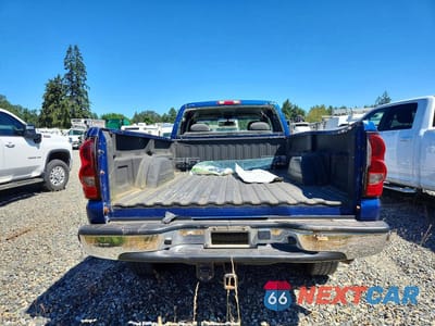 Zdjęcie 6 z 14 samochodu: 2004 CHEVROLET SILVERADO K2500 HEAVY DUTY VIN:1GCHK29UX4E198349 - miniatura