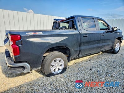Trzecie zdjęcie samochodu z tyłu: 2026 CHEVROLET SILVERADO K1500 LT VIN:1GCUKDED2TZ216673 - miniatura