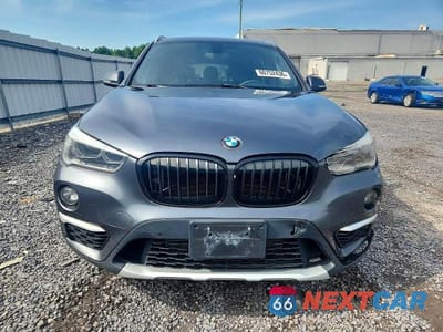 Piąte zdjęcie samochodu w środku: 2017 BMW X1 XDRIVE28I VIN:WBXHT3C33H5F72590 - miniatura