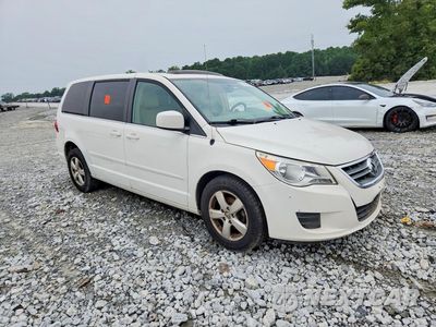 Czwarte zdjęcie samochodu z boku: 2010 VOLKSWAGEN ROUTAN SEL VIN:2V4RW5DX3AR407480 - miniatura