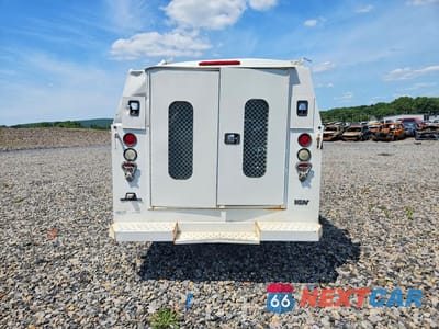 Zdjęcie 6 z 12 samochodu: 2016 GMC SAVANA CUTAWAY G3500 VIN:1GD07RFGXG1315747 - miniatura