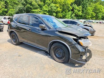 Czwarte zdjęcie samochodu z boku: 2017 NISSAN ROGUE S VIN:KNMAT2MT5HP556240 - miniatura