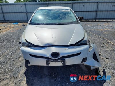 Piąte zdjęcie samochodu w środku: 2016 TOYOTA PRIUS TWO VIN:JTDKBRFU6G3517748 - miniatura