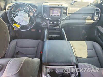 Zdjęcie 8 z 13 samochodu: 2021 RAM 1500 BIG HORN/LONE STAR VIN:1C6SRFFT2MN679367 - miniatura