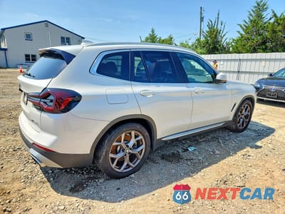 Trzecie zdjęcie samochodu z tyłu: 2022 BMW X3 VIN:5UX53DP08N9M73883 - miniatura