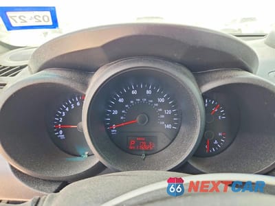 Zdjęcie 9 z 12 samochodu: 2012 KIA SOUL BASE VIN:KNDJT2A53C7358237 - miniatura