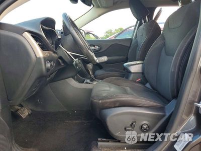 Zdjęcie 7 z 13 samochodu: 2015 JEEP CHEROKEE LATITUDE VIN:1C4PJLCS1FW584537 - miniatura