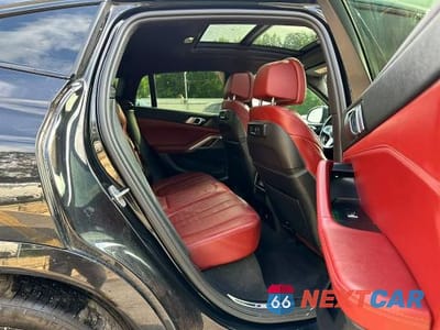 Zdjęcie 7 z 10 samochodu: 2022 BMW X6 XDRIVE40I VIN:5UXCY6C05N9L63884 - miniatura