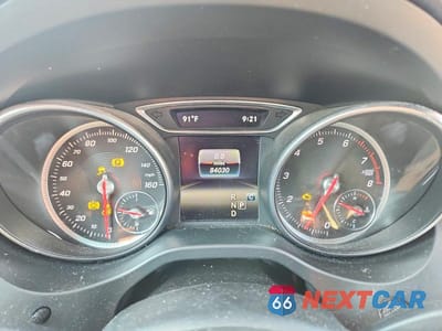 Zdjęcie 9 z 13 samochodu: 2020 MERCEDES-BENZ GLA 250 VIN:W1NTG4EB1LJ702345 - miniatura