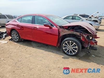 Czwarte zdjęcie samochodu z boku: 2021 LEXUS ES 250 BASE VIN:58AD11D12MU004514 - miniatura