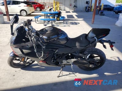 Trzecie zdjęcie samochodu z tyłu: 2024 CF MOTO 450SS VIN:LCEPESLA7R6006324 - miniatura