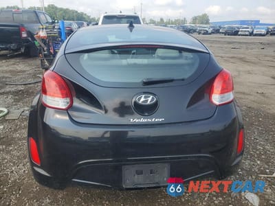 Zdjęcie 6 z 12 samochodu: 2012 HYUNDAI VELOSTER BASE VIN:KMHTC6AD6CU055330 - miniatura
