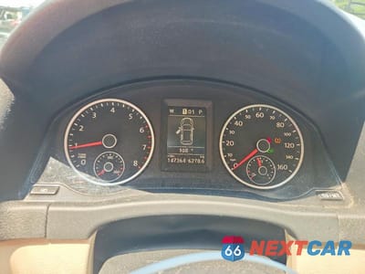 Zdjęcie 9 z 12 samochodu: 2010 VOLKSWAGEN TIGUAN SE VIN:WVGBV7AXXAW510350 - miniatura