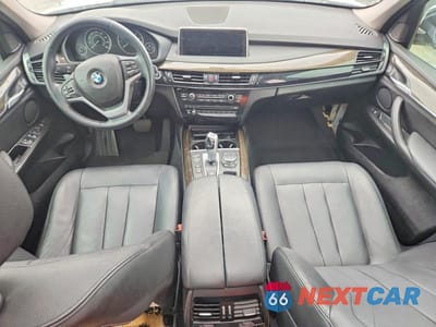 Zdjęcie 8 z 12 samochodu: 2015 BMW X5 XDRIVE35I VIN:5UXKR0C5XF0P11458 - miniatura