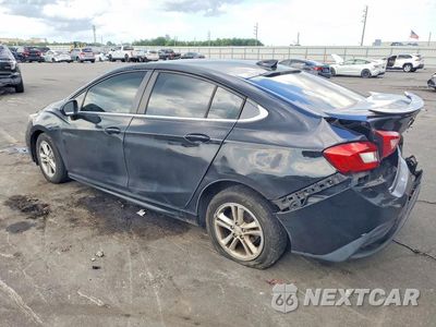 Drugie zdjęcie samochodu z przodu: 2018 CHEVROLET CRUZE LT VIN:1G1BE5SM7J7130186 - miniatura
