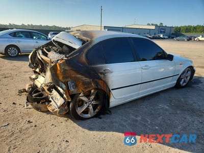Trzecie zdjęcie samochodu z tyłu: 2004 BMW 330 I VIN:WBAEV53464KM38256 - miniatura