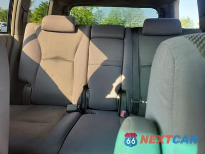 Zdjęcie 10 z 13 samochodu: 2006 TOYOTA HIGHLANDER LIMITED VIN:JTEDP21A260121715 - miniatura