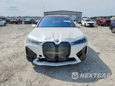 Piąte zdjęcie samochodu w środku: 2025 BMW IX XDRIVE50 VIN:WB523CF03SCT79288 - miniatura