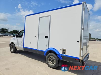 Drugie zdjęcie samochodu z przodu: 2023 FORD E350 REFRIGERATED BOX TRUCK VIN:1FDWE3FK3PDD00801 - miniatura