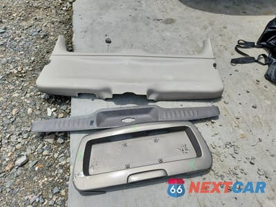 Zdjęcie 13 z 14 samochodu: 2005 GMC ENVOY VIN:1GKDS13S752119629 - miniatura