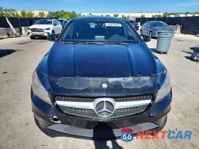 Piąte zdjęcie samochodu w środku: 2017 MERCEDES-BENZ CLA 250 VIN:WDDSJ4EB8HN415532 - miniatura