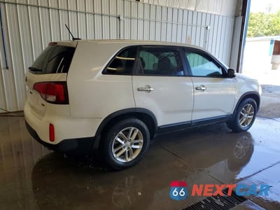 Trzecie zdjęcie samochodu z tyłu: 2015 KIA SORENTO LX VIN:5XYKTCA69FG639971 - miniatura