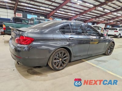 Trzecie zdjęcie samochodu z tyłu: 2011 BMW 535 XI VIN:WBAFU7C54BC439828 - miniatura