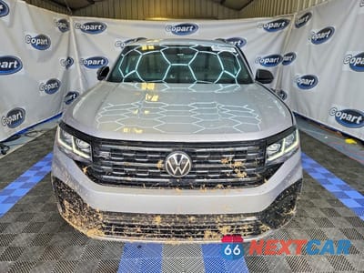 Piąte zdjęcie samochodu w środku: 2023 VOLKSWAGEN ATLAS CROSS SPORT SEL R-LINE VIN:1V2SC2CA4PC212228 - miniatura