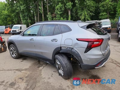 Drugie zdjęcie samochodu z przodu: 2025 CHEVROLET TRAX 1LT VIN:KL77LHEP5SC234675 - miniatura