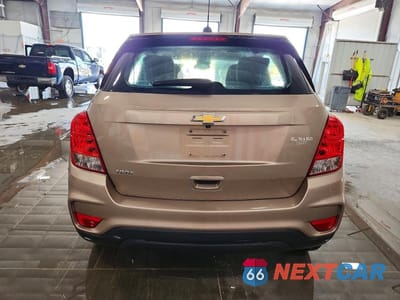 Zdjęcie 6 z 12 samochodu: 2018 CHEVROLET TRAX LS VIN:3GNCJKSB9JL403832 - miniatura